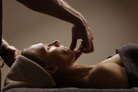 fabrice_escher_photo_technique_massage_japonais_visage_kobido_2